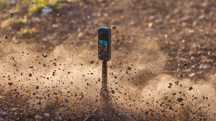 With replaceable lenses, the X5 can be used in more daring scenarios